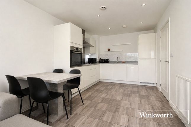 Flat 12, Hayworth House,, Todd Close, Hertfordshire photo 3