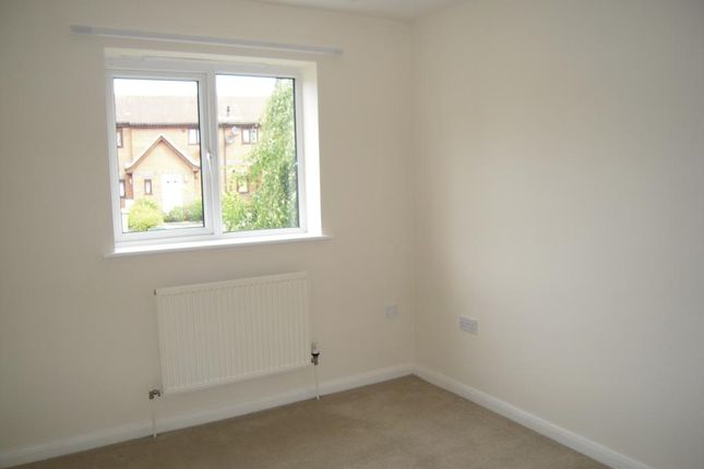 Town house to rent in The Pines, Worksop