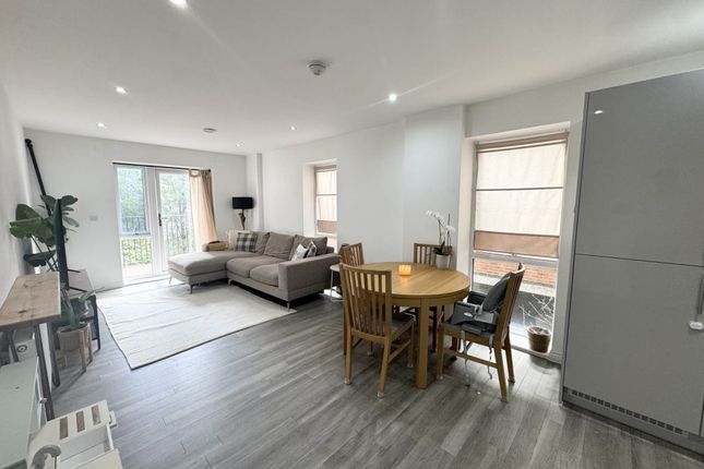 52, Affinity Place, Borehamwood photo 3