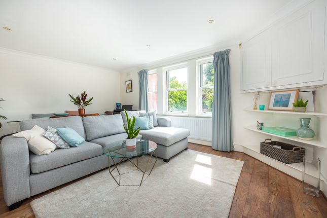 Flat 11, 311, Upper Richmond Road, London photo 2