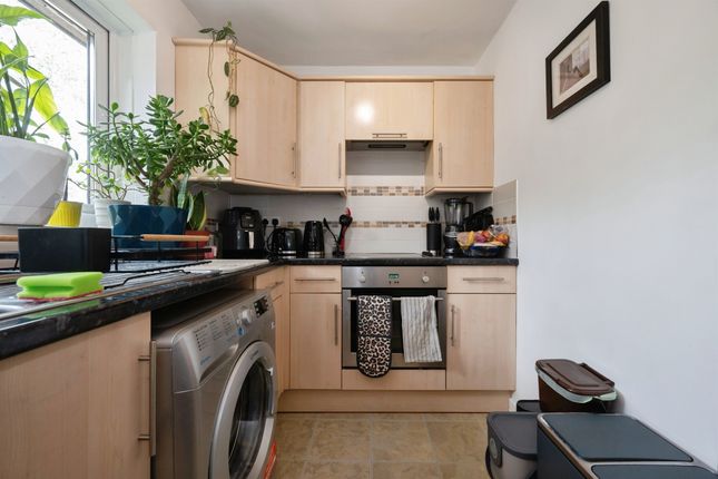 Flat 8, Kelly Court, Coxford Road, Southampton photo 4