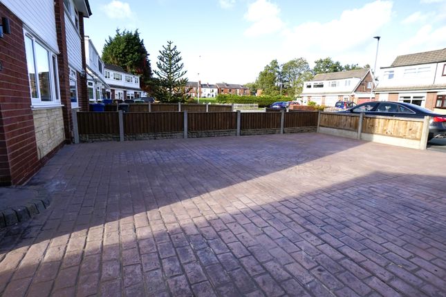 25, Dunster Close, Platt Bridge photo 5