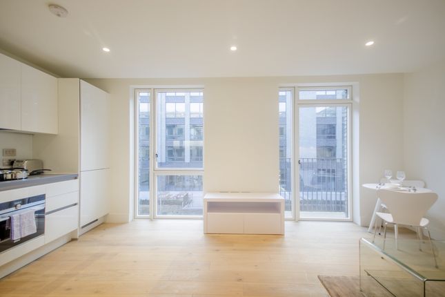 Studio To Rent In Atrium Apartments The Ladbroke Grove London W10 Living Area Of Atrium Apartments The Ladbroke Grove London W10