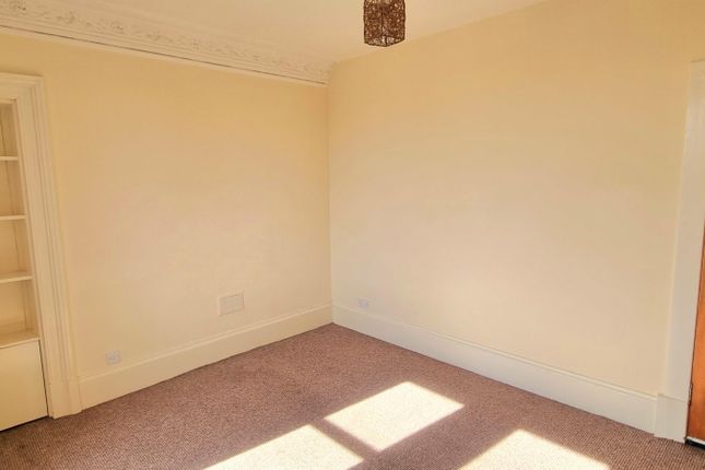 53 2L Lyon Street Dundee, Dundee photo 2