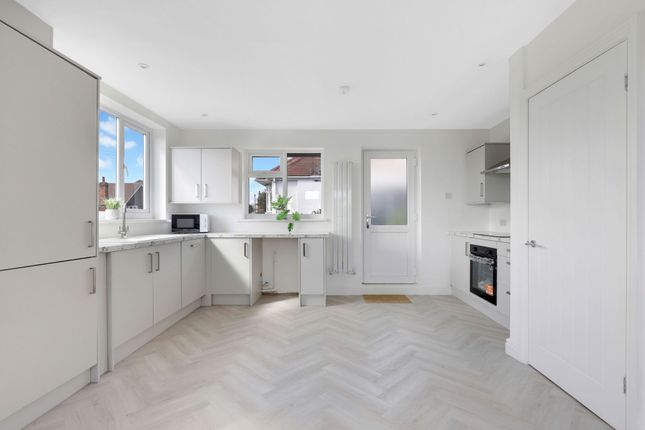 27 Cromford Avenue, Nottingham photo 3
