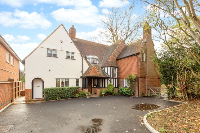 Thumbnail Detached house to rent in Altwood Road, Maidenhead