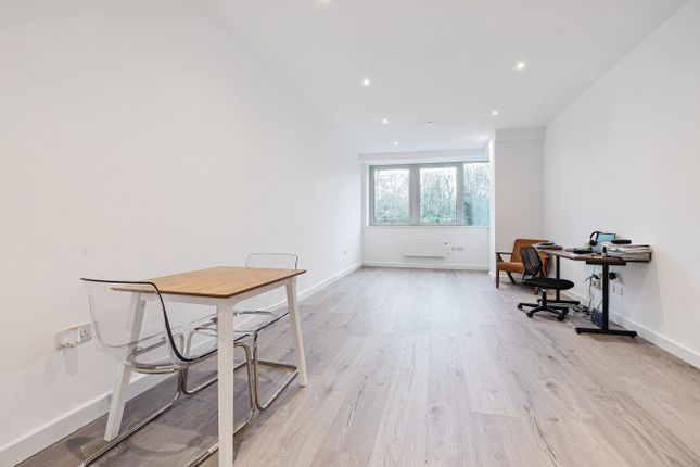 Flat for sale in Ladymead, Guildford, Surrey