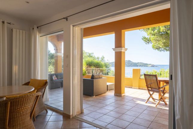 Villa for sale in Hyeres, Provence Coast (Cassis To Cavalaire), Provence - Var