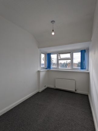 DUM, Pavet Close, Dagenham photo 4