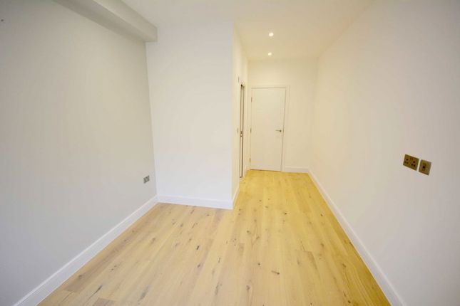 Flat 1, 16, Neeld Crescent, Hendon photo 4