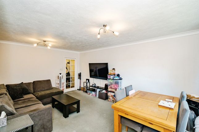 12, Lamorna Grove, Worthing photo 4