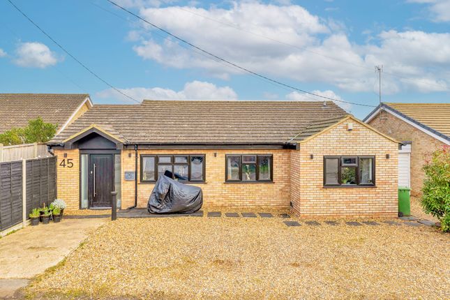 Detached bungalow for sale in High Street, Tadlow