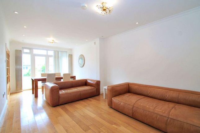 60, Ennerdale Avenue, Stanmore photo 3