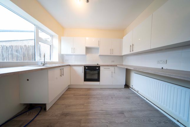 Terraced house to rent in London Road, Grays, Essex