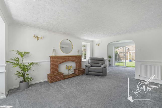 16, Millfield Drive, Gravesend photo 4