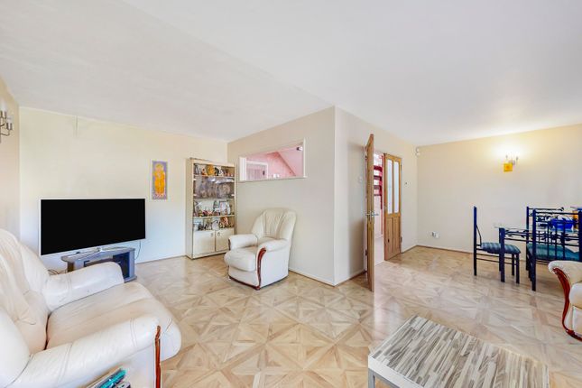 4, September Way, Stanmore photo 4