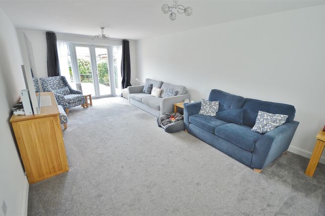 20, Legerton Drive, Clacton-On-Sea photo 2