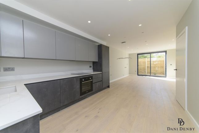 3-bed house on 303B, Shenley Road, Borehamwood, £650,000