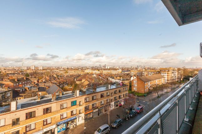 515 Courtenay House, New Park Road, Brixton photo 2