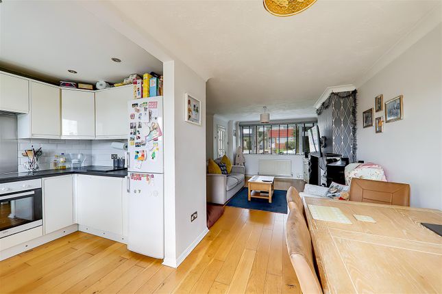 62, Brendon Road, Worthing photo 4