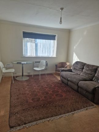 9, Slough photo 3