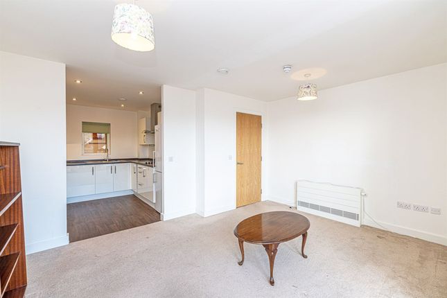 68 The Windings Cable Drive, Frodsham photo 4