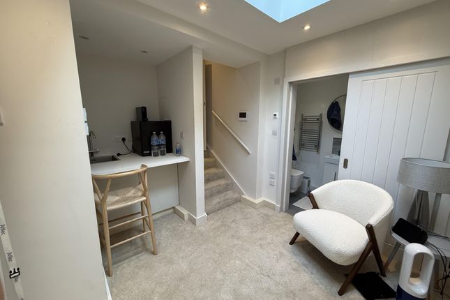 The Studio, Queens Apartments, London photo 2
