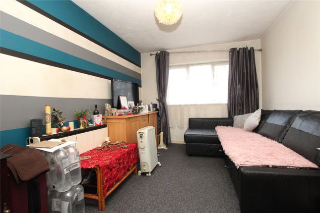 Flat for sale in Philimore Close, Plumstead, London