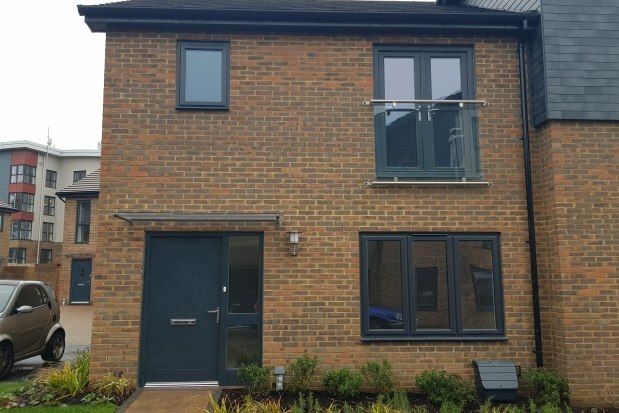 Thumbnail Property to rent in Hythe Crescent, Ashford
