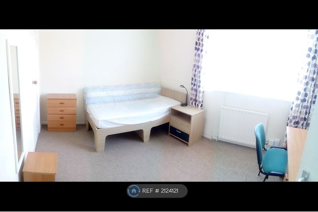 Thumbnail Room to rent in Woodsford Grove, Nottinghamshire