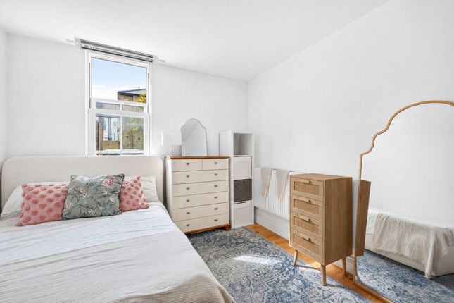Flat 1, London photo 4