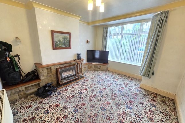 45, Speeton Avenue, West Yorkshire photo 2