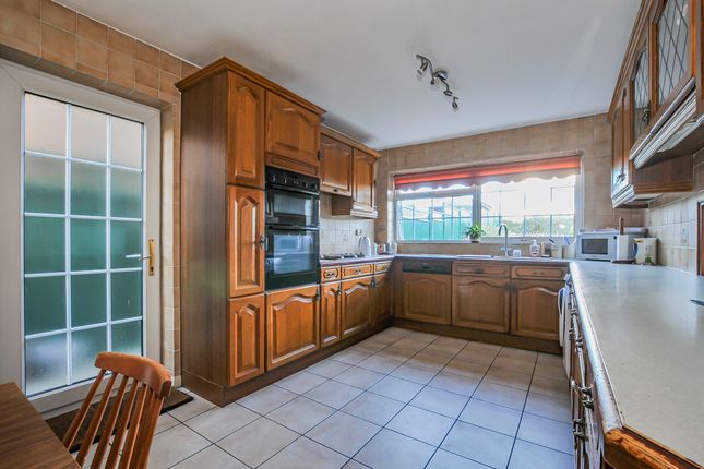 27, Grangewood, Slough photo 4