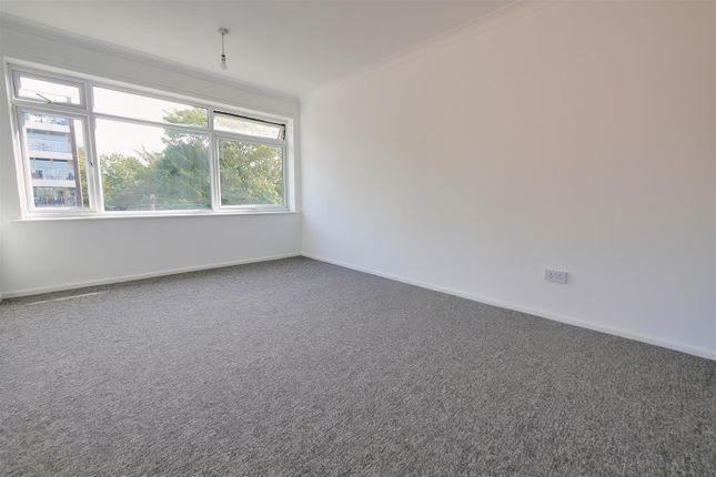 6, Sussex Court, Tennyson Road, Worthing photo 4
