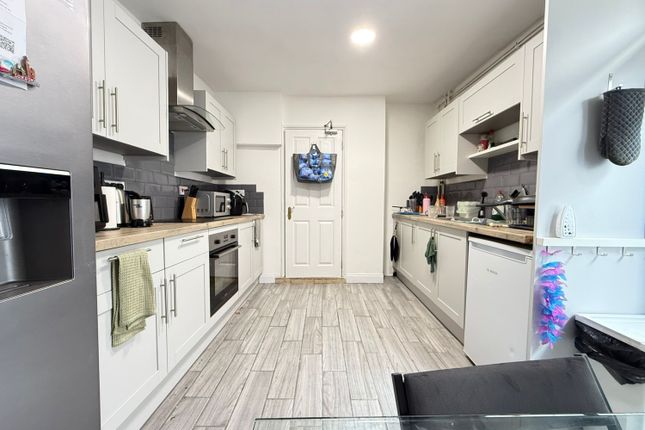 13, Adamsdown Square, Cardiff photo 2