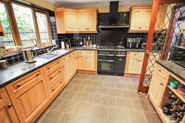 16, Woodham Gate, Woodham photo 4