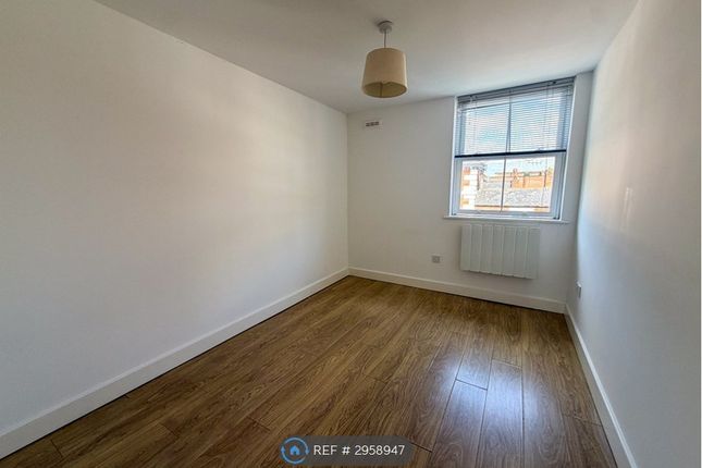 Flat, West Street, Leicester photo 3