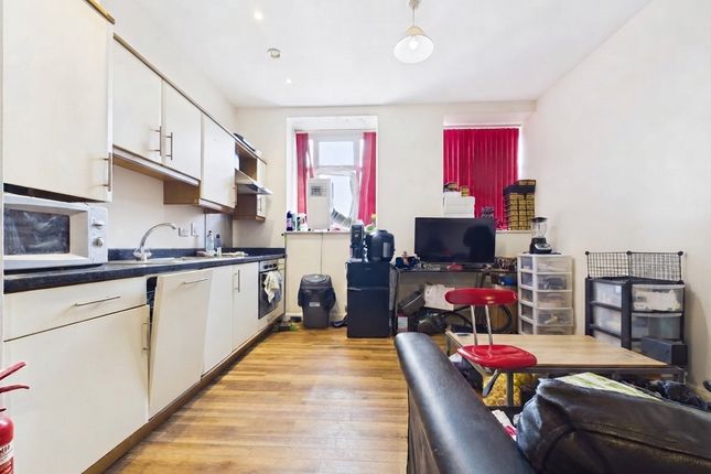35, 60 Portland House, The Kingsway, Swansea photo 3