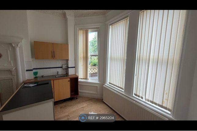 Knowsley Road, Southport photo 3