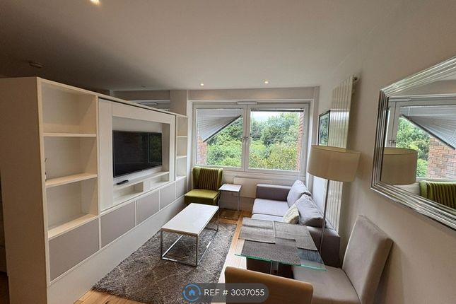 Flat, Riverdale House Molesworth St, London photo 2