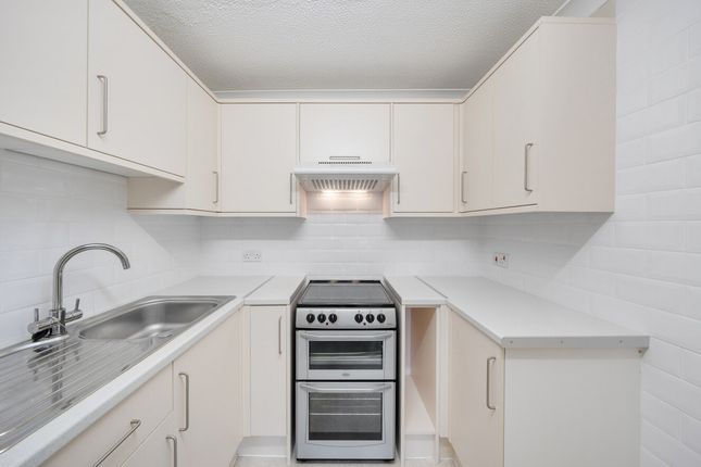 Flat Flat 19, Homecanton House, Carrington Way, Wincanton photo 2