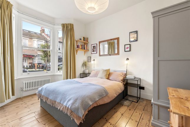 54, Glenthorne Road, London photo 2