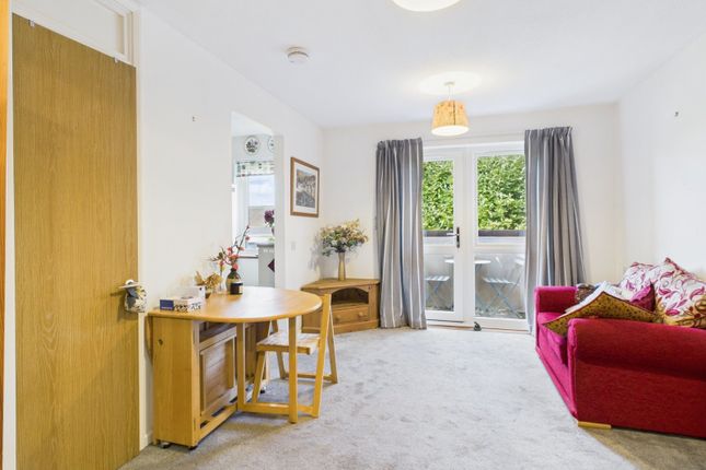 30 Kings Lodge,, King George V Road, Buckinghamshire photo 4