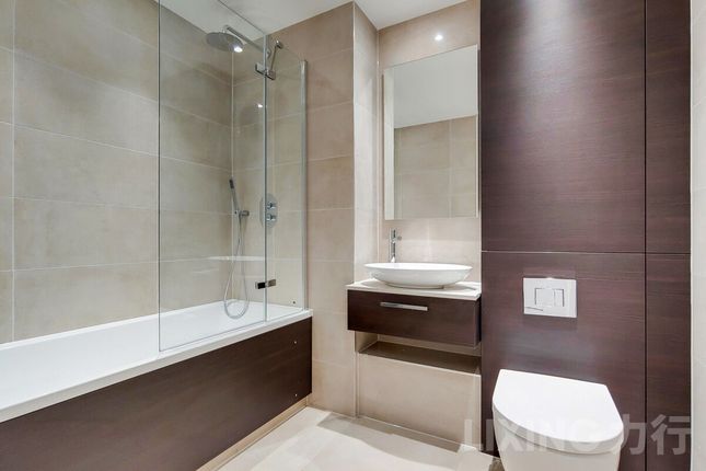 Flat for sale in City North Place, Finsbury Park