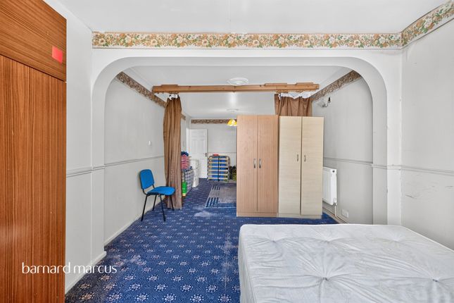 91, Manor Grove, London photo 2