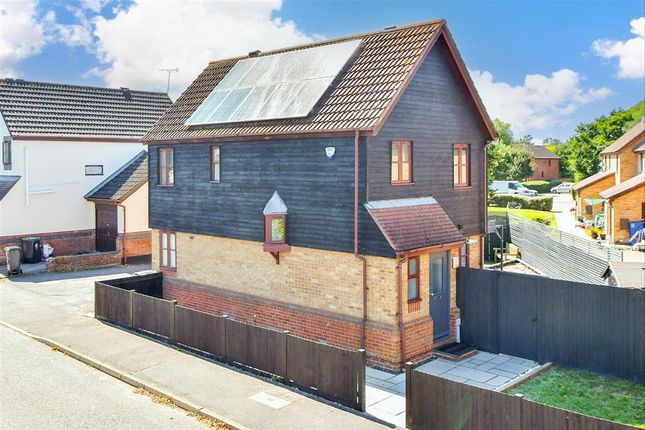 Detached house for sale in Horseshoe Close, Waltham Abbey, Essex