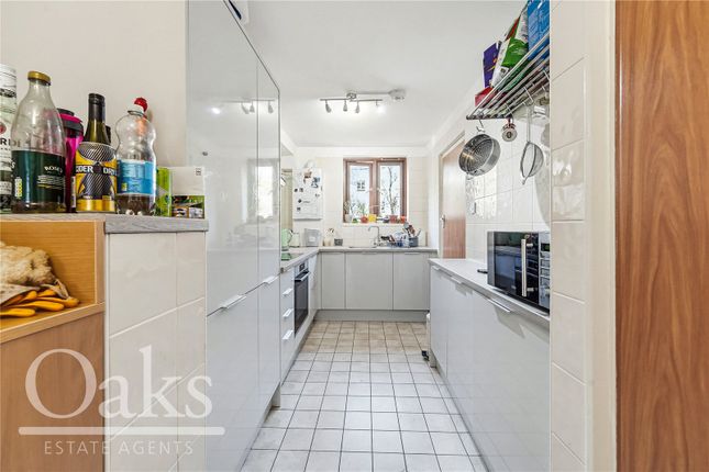 Flat 41 Kintyre Court, 41, New Park Road, London photo 4