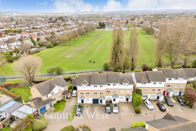 4, Nash Close, Sutton photo 4