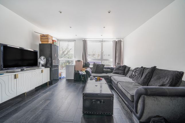 12, Compton Close, London photo 3