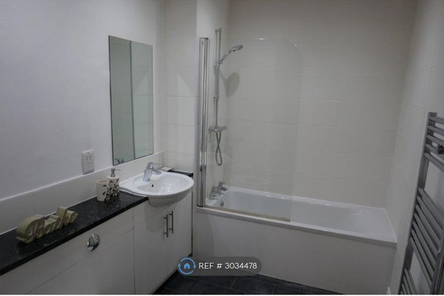 Hutchinson Place, Leeds photo 3